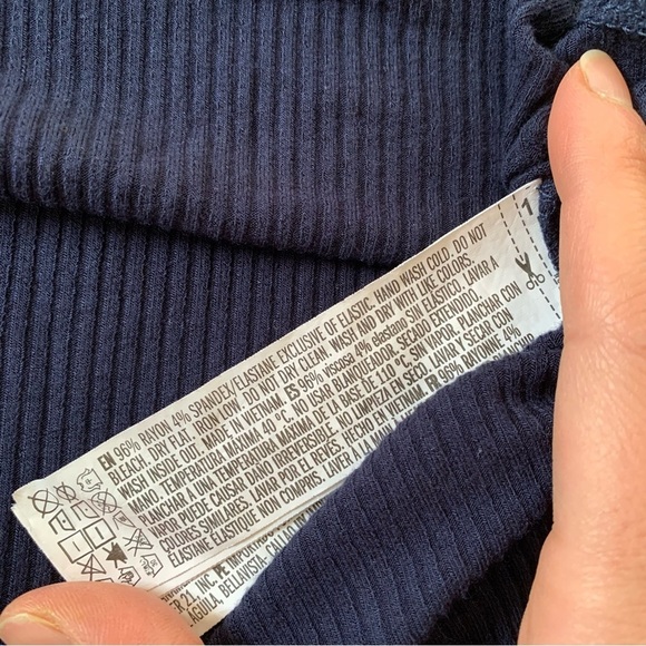 Forever 21 Ribbed V-Neck Bodysuit - Picture 6 of 9